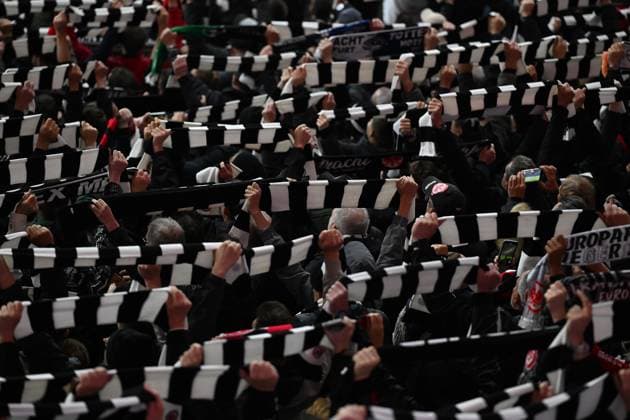 17 04 2025, xpsx, Football UEFA Europa League, Eintracht Frankfurt Tottenham Hotspur v l Fans Eintracht Frankfurt, Mood, Scarves, DFL DFB REGULATIONS PROHIBIT ANY USE OF PHOTOGRAPHS as IMAGE SEQUENCES and or QUASI VIDEO Frankfurt am Main