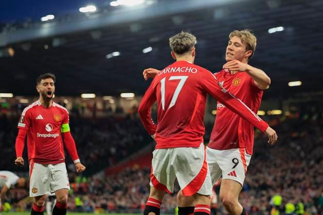 Manchester United, ManU v Olympique Lyonnais Europa League 17 04 2025. Quarter Final leg 2 of 2 Rasmus Hojlund (9) and Alejandro Garnacho (17) of Manchester United celebrate the opening goal scored by Manuel Ugarte (25) of Manchester United during the Europa League quarter final second leg match between Manchester United and Olympique Lyonnais at Old Trafford, Manchester, England on 17 April 2025. Manchester Old Trafford Greater Manchester England Editorial use only , Copyright: xConorxMolloyx PSI-21857-0041