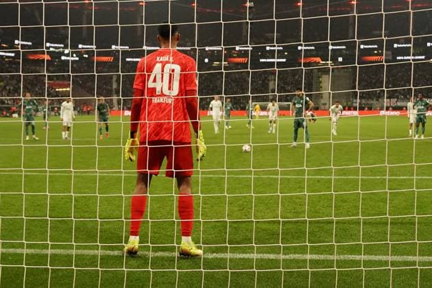 Penalty for 0 1 Dominic Solanke Tottenham Hotspur, 19 against goalkeeper Kaua Santos Eintracht Frankfurt, 40 Frankfurt 17 04 2025 Eintracht Frankfurt vs Tottenham Hotspur, Deutsche Bank Park, UEFA Europa League quarter-final second leg