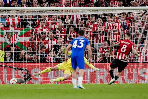 Oihan Sancet of Athletic Bilbao scores the opening goal from the penalty spot Athletic Bilbao v Rangers, UEFA Europa League, Quarter Final, First Leg, Football, Estadio de San Mams, Bilbao, Spain - 17 Apr 2025 EDITORIAL USE ONLY No use with unauthorised audio, video, data, fixture lists, club league logos or live services. Online in-match use limited to 120 images, no video emulation. No use in betting, games or single club league player publications. Copyright: xGokhanxTaner Shutterstockx 15253954cg