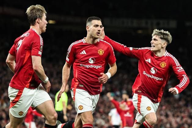 UEFA Europa League Quarter-finals Manchester United, ManU v Lyon Diogo Dalot of Manchester United celebrates his goal to make it 2-0 during the UEFA Europa League Quarter-finals match Manchester United vs Lyon at Old Trafford, Manchester, United Kingdom, 17th April 2025 (Photo by Mark Cosgrove News Images) Manchester Old Trafford Greater Manchester United Kingdom Copyright: xMarkxCosgrove NewsxImagesx