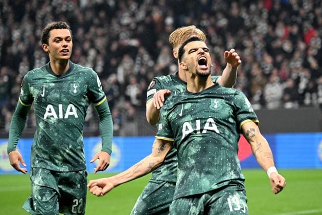 17 04 2025, xjhx, Football UEFA Europa League, Eintracht Frankfurt Tottenham Hotspur v l Torjubel nach dem Tor zum celebrating the goal celebrate 0 1 durch Dominic Solanke of Tottenham Hotspur DFL DFB REGULATIONS PROHIBIT ANY USE OF PHOTOGRAPHS as IMAGE SEQUENCES and or QUASI VIDEO Frankfurt am Main