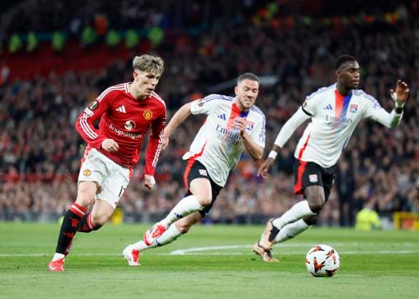 Manchester United, ManU v Olympique Lyonnais - UEFA Europa League 2024 25 Quarter Final Second Leg Alejandro Garnacho of Manchester United in action during the UEFA Europa League 2024 25 Quarter Final Second Leg match between Manchester United and Olympique Lyonnais at Old Trafford on April 17, 2025 in Manchester, England. Manchester Old Trafford England United Kingdom Copyright: xRichardxSellers Sportsphoto APLx 14125710