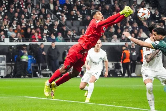 Goalkeeper Kaua Santos Eintracht Frankfurt, 40 fists the ball away Frankfurt 17 04 2025 Eintracht Frankfurt vs Tottenham Hotspur, Deutsche Bank Park, UEFA Europa League quarter-final second leg