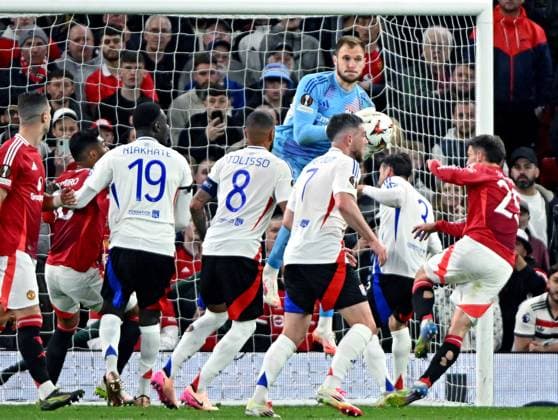 Match Europa League Manchester United, ManU - OL PHOTOPQR LE PROGRES Stéphane GUIOCHON - Manchester 17 04 2025 - Match Europa League Manchester United - OL -En Angleterre à Manchester 1 4 de finale retour de l Europa League saison 2024-2025 Manchester United - OL ici Lucas Perri UEFA Europa League Quarter-finals match Manchester United vs Lyon on 17th April 2025 Manchester France  Copyright: xPHOTOPQR LExPROGRES MAXPPPxStéphanexGUIOCHONx 20250417LPL9498 20250417LPL9498