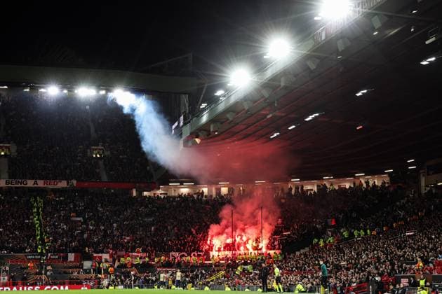 UEFA Europa League Quarter-finals Manchester United, ManU v Lyon Lyon fans use pyrotechnics during the UEFA Europa League Quarter-finals match Manchester United vs Lyon at Old Trafford, Manchester, United Kingdom, 17th April 2025 (Photo by Mark Cosgrove News Images) Manchester Old Trafford Greater Manchester United Kingdom Copyright: xMarkxCosgrove NewsxImagesx