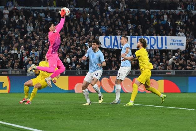 FC Internazionale Milano v FC Bayern Munchen - UEFA Champions League 2024 25 Quarter Final Second Leg Christos Mandas of S.S. Lazio plays during the UEFA Champions League 2024 25 Quarter Final Second Leg match between FC Internazionale Milano and FC Bayern Munchen at San Siro Stadium in Milan, Italy, on April 16, 2025. Milan Italy  Copyright: xDomenicoxCippitellix originalFilename:cippitelli-fcintern250417_npgoG.jpg