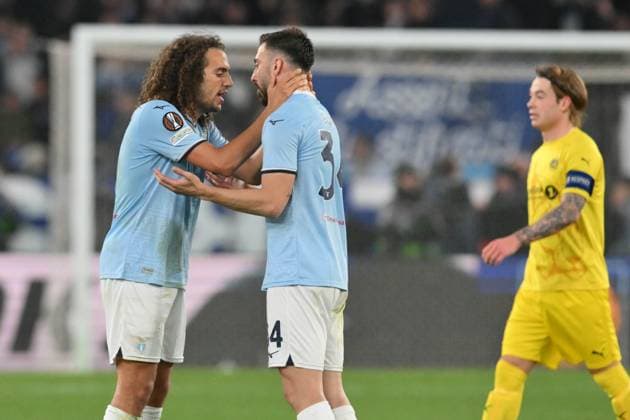 Foto IPP Roberto Ramaccia Roma 17 4 2025 Calcio Europa League - Quarti partita di ritorno 2024 2025 Lazio vs Bodo Glimt Nella foto Matteo Guendouzi e Mario Gila prima dei supplementari Italy Photo Press - World Copyright Roma italy Italia ITALY  Copyright: xR4924_italyphotopressx