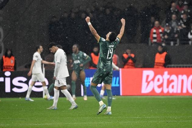 17 04 2025, xjhx, Football UEFA Europa League, Eintracht Frankfurt Tottenham Hotspur v l jubilation, joy about the victory Dominic Solanke of Tottenham Hotspur DFL DFB REGULATIONS PROHIBIT ANY USE OF PHOTOGRAPHS as IMAGE SEQUENCES and or QUASI VIDEO Frankfurt am Main