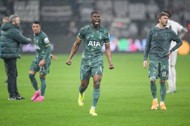 Soccer, UEFA Europa League, 20250417, SG Eintracht Frankfurt Tottenham Hotspur In the picture Kevin DANSO Tottenham, 4 final cheer Frankfurt Deutsche Bank Park Hessen Germany Copyright: Passion2Press MarkusxFischerx