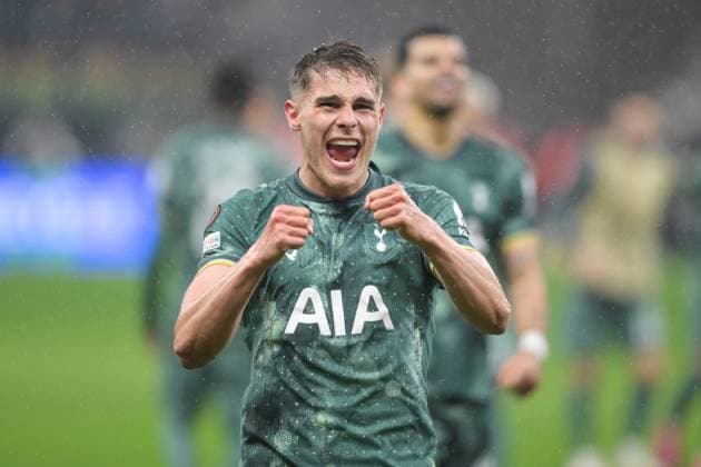 Soccer, UEFA Europa League, 20250417, SG Eintracht Frankfurt Tottenham Hotspur In the picture Micky VAN DE VEN Tottenham, 37 goal cheers cheers cheers goal Frankfurt Deutsche Bank Park Hessen Germany Copyright: Passion2Press MarkusxFischerx