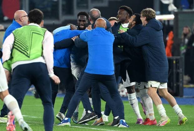 April 17, 2025, Rome, ITALY: SS Lazio s Boulaye Dia (C) celebrates with his teammates after scoring the 3-0 goal during the UEFA Europa League quarter final 2nd leg soccer match between SS Lazio and Bodo Glimt at the Olimpico stadium in Rome, Italy, 17 April 2025. ANSA ETTORE FERRARI UEFA Europa League Quarter Final - Lazio Vs Bodo Glimt  - ZUMAa110 20250417_zaf_a110_057 Copyright: xEttorexFerrarix