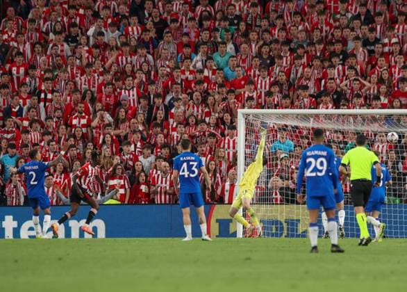 Nico Williams of Athletic Bilbao scores his sides second goal during the UEFA Europa League Quarter-Final Second Leg match at Estadio de San Mames, Bilbao. Athletic Bilbao v Rangers, UEFA Europa League, Quarter Final, First Leg, Football, Estadio de San Mams, Bilbao, Spain - 17 Apr 2025 EDITORIAL USE ONLY No use with unauthorised audio, video, data, fixture lists, club league logos or live services. Online in-match use limited to 120 images, no video emulation. No use in betting, games or single club league player publications. Copyright: xNickerson RangersxF Shutterstockx 15256553da