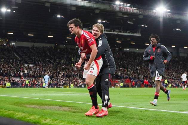 Manchester United, ManU FC v Olympique Lyonnais Manchester United defender Harry Maguire (5) scores a GOAL 5-4 and celebrates with Manchester United forward Rasmus Hojlund (9) during the Manchester United FC v Olympique Lyonnais UEFA Europa League Quarter-Final 2nd leg match at Old Trafford, Manchester, England, United Kingdom on 17 April 2025 Credit: Phil Duncan Every Second Media Editorial use only. All images are copyright Every Second Media Limited. No images may be reproduced without prior permission. Copyright: xIMAGO EveryxSecondxMediax ESM-1423-0026 PhilxDuncanx xEveryxSecondxMediax