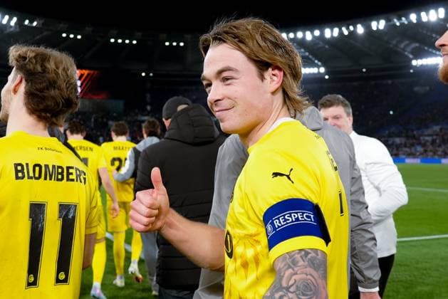S.S. Lazio v FK Bodo Glimt - UEFA Europa League 2024 25 Quarter Final Second Leg Patrick Berg of FK Bodo Glimt celebrates qualification to the semi-final after penalty kicks at the end of the UEFA Europa League 2024 25 Quarter Final Second Leg match between S.S. Lazio and FK Bodo Glimt at Stadio Olimpico on April 17, 2025 in Rome, Italy. Rome Stadio Olimpico Rome Italy Copyright: xGiuseppexMaffiax UEL_Lazio-BodoGlimt_170425_BRU3400