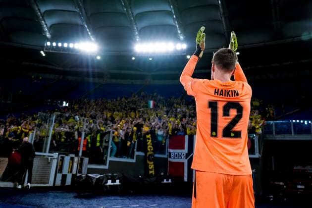 S.S. Lazio v FK Bodo Glimt - UEFA Europa League 2024 25 Quarter Final Second Leg Nikita Khaikin of FK Bodo Glimt celebrates qualification to the semi-final after penalty kicks at the end of the UEFA Europa League 2024 25 Quarter Final Second Leg match between S.S. Lazio and FK Bodo Glimt at Stadio Olimpico on April 17, 2025 in Rome, Italy. Rome Stadio Olimpico Rome Italy Copyright: xGiuseppexMaffiax UEL_Lazio-BodoGlimt_180425_BRU3894