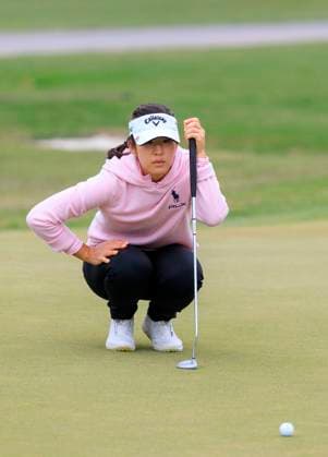 April 17, 2025, Tarzana, California, USA: Andrea Lee aligns a putt during first round of the JM Eagle LA Championship presented by Plastpro Thursday April 17, 2025 at El Caballero Country Club in Tarzana, California. JAVIER ROJAS PI Tarzana USA - ZUMAp124 20250417_zaa_p124_082 Copyright: xJavierxRojasx