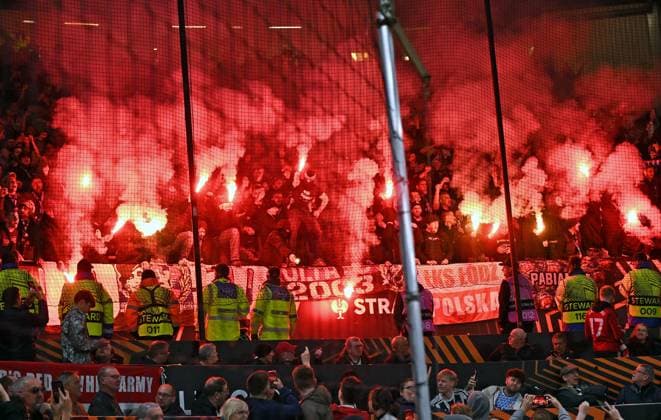 Match Europa League Manchester United, ManU - OL PHOTOPQR LE PROGRES Stéphane GUIOCHON - Manchester 17 04 2025 - Match Europa League Manchester United - OL -En Angleterre à Manchester 1 4 de finale retour de l Europa League saison 2024-2025 Manchester United - OL ici les supporters lyonnais Manchester France  Copyright: xPHOTOPQR LExPROGRES MAXPPPxStéphanexGUIOCHONx 20250418LPL9749 20250418LPL9749