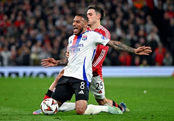 Match Europa League Manchester United, ManU - OL PHOTOPQR LE PROGRES Stéphane GUIOCHON - Manchester 17 04 2025 - Match Europa League Manchester United - OL -En Angleterre à Manchester 1 4 de finale retour de l Europa League saison 2024-2025 Manchester United - OL ici Corentin Tolisso Manchester France  Copyright: xPHOTOPQR LExPROGRES MAXPPPxStéphanexGUIOCHONx 20250418LPL9807 20250418LPL9807