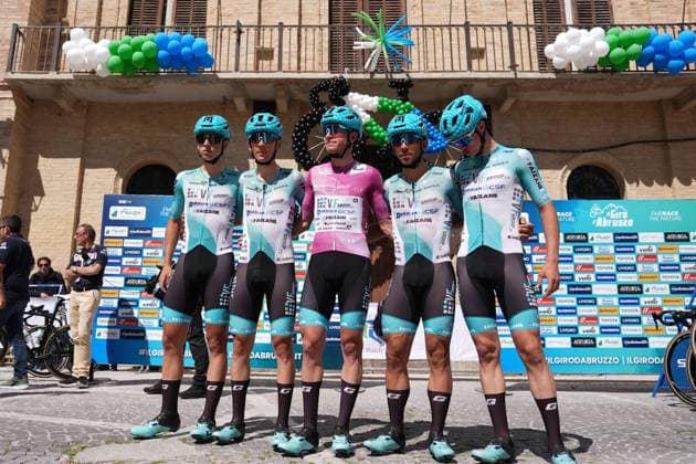 Fiorelli Filippo Of Vf Group Bardianicsf-Faizane with his team during the Giro d™Abruzzo, final stage from Corropoli to Isola del Gran Sasso (Santuario di San Gabriele (164 km) - Abruzzo, Italy - Friday, April 18, 2025. - cycling .  Copyright: xMassimoxPaolone LaPressex
