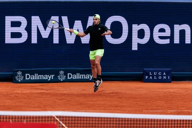 BMW Open Munich ATP 500 18 04 2025 Francisco Cerundolo Argentina in match against David Goffin Belgium BMW Open by Bitpanda Munich ATP 500 Day 7, Munich, MTTC Iphitos on 18 04 2025 Copyright: xBEAUTIFULxSPORTS Wunderlx