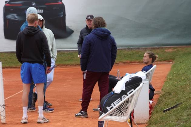18 04 2025, BMW Open MTTC Iphitos ATP Tour 500, Munich, Tennis, Sport, in the picture Alexander Zverev GER with his staff