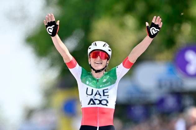 Brabantse Pijl Women 2025 cycling race OVERIJSE, BELGIUM - APRIL 18 : Longo Borghini Elisa (ITA) of UAE Team ADQ during the Women Elite UCI 1.Pro 65th Flanders Classics Brabantse Pijl Women cycling race with start in Beersel and finish in Overijse (125,7 km) on April 18, 2025 in Overijse, Belgium, 18 04 2025 ( Motordriver Serge Seynaeve & Overijse Belgium  Copyright: xJanxDexMeuleneirx