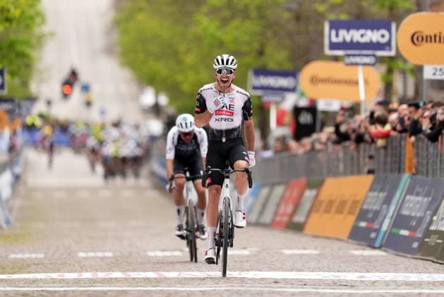 Alves Oliveira Ivo Emanuel Of Uae Team Emirates Xrg wins the final stage during the Giro d™Abruzzo, final stage from Corropoli to Isola del Gran Sasso (Santuario di San Gabriele (164 km) - Abruzzo, Italy - Friday, April 18, 2025. - cycling .  Copyright: xMassimoxPaolone LaPressex
