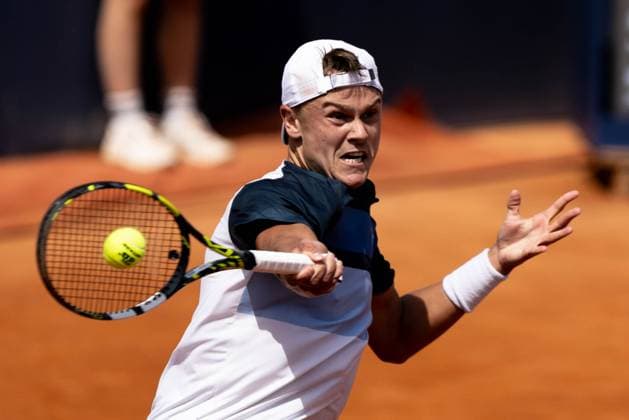 April 18, 2025, Barcelona, Barcelona, Spain: Holger Rune of Denmark during the quarterfinals between Casper Ruud of Norway on Barcelona Open Banc Sabadell Trofeo Conde de Godo on April 18, 2025 in Barcelona, Spain. Barcelona Spain - ZUMAs316 20250418_znp_s316_015 Copyright: xMartixSeguraxRamonedax