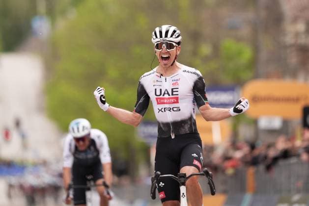 Alves Oliveira Ivo Emanuel Of Uae Team Emirates Xrg wins the final stage during the Giro d™Abruzzo, final stage from Corropoli to Isola del Gran Sasso (Santuario di San Gabriele (164 km) - Abruzzo, Italy - Friday, April 18, 2025. - cycling .  Copyright: xMassimoxPaolone LaPressex