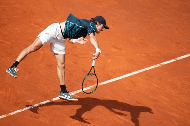Barcelona, Spain, Barcelona Open Banc Sabadell 2025, ATP, Tennis Herren 500 match, Quarter-Finals between Carlos Alcaraz and Alex de Minaur, Real Club de Tenis Barcelona, Barcelona, Spain, 18 abril 2025 Copyright: xBaguxBlancox xPressinphotox