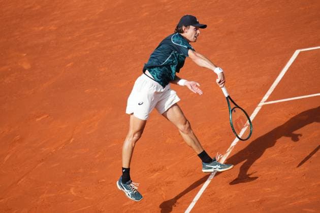 Barcelona, Spain, Barcelona Open Banc Sabadell 2025, ATP, Tennis Herren 500 match, Quarter-Finals between Carlos Alcaraz and Alex de Minaur, Real Club de Tenis Barcelona, Barcelona, Spain, 18 abril 2025 Copyright: xBaguxBlancox xPressinphotox
