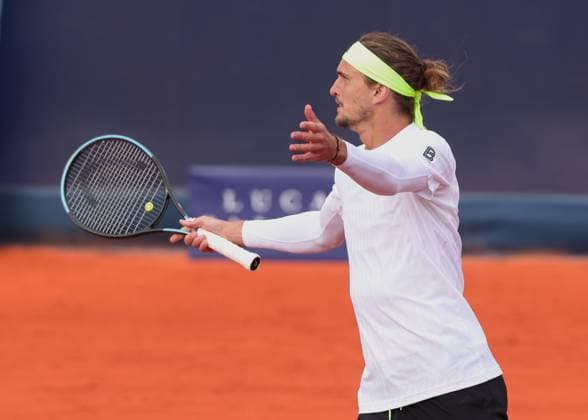 Alexander Zverev GER animates the spectators, fans to cheer Copyright: xJuergenxHasenkopfx