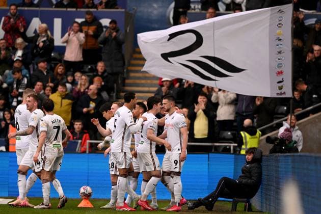 Zan Vipotnik of Swansea City celebrates scoring his sides first goal Swansea City v Hull City, EFL Sky Bet Championship, Football, Swansea.com Stadium, Swansea, UK - 18 Apr 2025 EDITORIAL USE ONLY No use with unauthorised audio, video, data, fixture lists, club league logos or live services. Online in-match use limited to 120 images, no video emulation. No use in betting, games or single club league player publications.  Copyright: xAshleyxCrowden Shutterstockx 15257692au