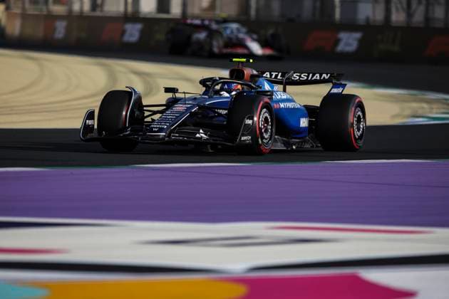 F1 - SAUDI ARABIAN GRAND PRIX 2025 55 SAINZ Carlos (spa), Williams Racing FW47, action during the Formula 1 STC Saudi Arabian Grand Prix 2025, 5th round of the 2025 FIA Formula One World Championship, WM, Weltmeisterschaft from April 18 to 20, 2025 on the Jeddah Corniche Circuit, in Jeddah, Saudi Arabia - JeddahSaudi Arabia  Copyright: xXavixBonillax