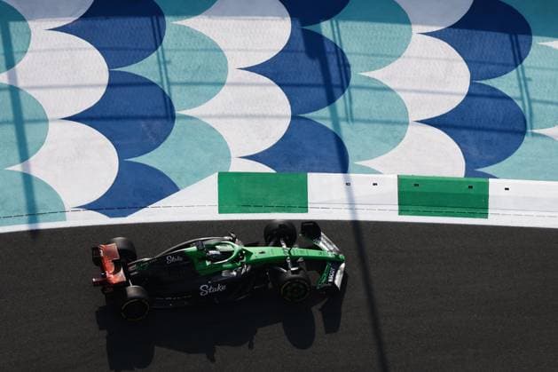F1 Saudi Arabian Grand Prix 2025 Practice 1 Nico Hulkenberg of Kick Sauber during first practice ahead of the Formula 1 Saudi Arabian Grand Prix at Jeddah Corniche Circuit in Jeddah, Saudi Arabia on April 18, 2025. Jeddah Saudi Arabia  Copyright: xJakubxPorzyckix originalFilename:porzycki-f1saudia250418_np2kb.jpg