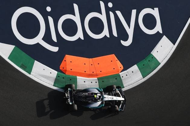 F1 Saudi Arabian Grand Prix 2025 Practice 1 Lewis Hamilton of Ferrari during first practice ahead of the Formula 1 Saudi Arabian Grand Prix at Jeddah Corniche Circuit in Jeddah, Saudi Arabia on April 18, 2025. Jeddah Saudi Arabia  Copyright: xJakubxPorzyckix originalFilename:porzycki-f1saudia250418_npfmp.jpg