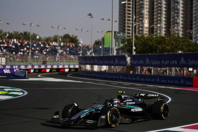 F1 Grand Prix Of Saudi Arabia: Practice Andrea Kimi Antonelli of Italy drives the (12) Mercedes AMG Petronas F1 Team F1W16 during the first practice ahead of the F1 Grand Prix of Saudi Arabia at Jeddah Corniche Circuit in Jeddah, Saudi Arabia, on April 18, 2025. Jeddah Mecca Saudi Arabia  Copyright: xPaddockerx originalFilename:paddocker-f1grandp250418_np4MQ.jpg