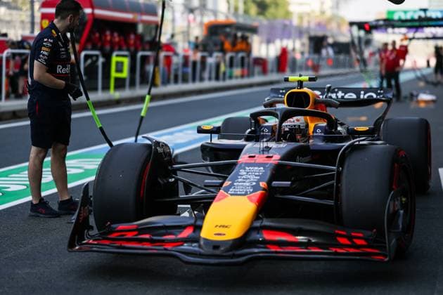 F1 Grand Prix Of Saudi Arabia: Practice Yuki Tsunoda of Japan drives the (22) Oracle Red Bull Racing RB21 out of the pit box during practice ahead of the F1 Grand Prix of Saudi Arabia at Jeddah Corniche Circuit in Jeddah, Saudi Arabia, on April 18, 2025. Jeddah Mecca Saudi Arabia  Copyright: xPaddockerx originalFilename:paddocker-f1grandp250418_npVb9.jpg