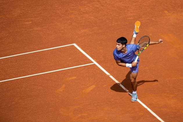 72 Barcelona Open Banc de Sabadell. Conde de Godo Trophy. Real Club de Tenis Barcelona. April 18,2025 72 Barcelona Open Banc de Sabadell. Conde de Godo Trophy. Real Club de Tenis Barcelona. April 18,2025 Carlos Alcaraz during the quarterfinal match match between Carlos Alcaraz and Alex de Minaur of the ATP, Tennis Herren Barcelona Open Banc de Sabadell tennis tournament Trofeo Conde de Godo played at the Real Club de Tenis Barcelona. April 18, 2025. Barcelona ESP Copyright: xS.xRosx