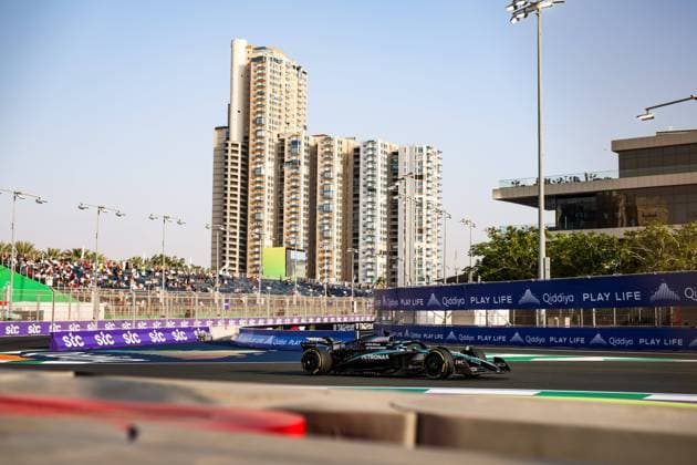 F1 - SAUDI ARABIAN GRAND PRIX 2025 63 RUSSELL George (gbr), Mercedes AMG F1 Team W16, action during the Formula 1 STC Saudi Arabian Grand Prix 2025, 5th round of the 2025 FIA Formula One World Championship, WM, Weltmeisterschaft from April 18 to 20, 2025 on the Jeddah Corniche Circuit, in Jeddah, Saudi Arabia - JeddahSaudi Arabia  Copyright: xFLORENTxGOODENx