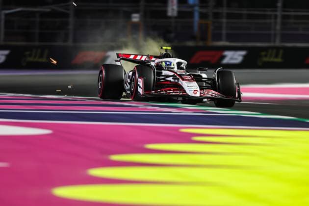 F1 - SAUDI ARABIAN GRAND PRIX 2025 87 BEARMAN Ollie Oliver (gbr), Haas F1 Team VF-25 Ferrari, action during the Formula 1 STC Saudi Arabian Grand Prix 2025, 5th round of the 2025 FIA Formula One World Championship, WM, Weltmeisterschaft from April 18 to 20, 2025 on the Jeddah Corniche Circuit, in Jeddah, Saudi Arabia - JeddahSaudi Arabia  Copyright: xANTONINxVINCENTx