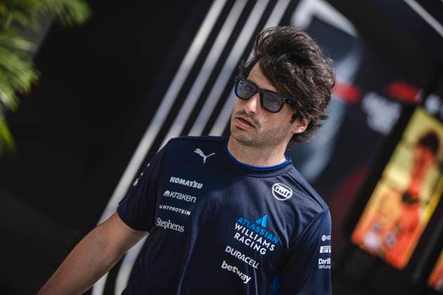Formula 1 STC Saudi Arabian Grand Prix 2025 Salahuddin Asad OVERTAKE MAXPPP - Jeddah 18 04 2025 55 SAINZ Carlos (esp), Williams Racing, portrait during the Formula 1 STC Saudi Arabian Grand Prix 2025, the 5th round of the 2025 FIA Formula 1 World Championship, WM, Weltmeisterschaft on the Jeddah Corniche Circuit from April 17 to 20, 2025, in Jeddah, Saudi Arabia Jeddah Saudi Arabia  Copyright: xOVERTAKE MAXPPPxSalahuddinxAsadx OVT202504182120 OVT202504182120