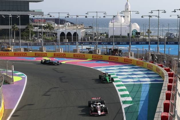 31 Esteban Ocon FRA Moneygram Haas F1 Team USA Haas VF 25 Ferrari during the 2025 Formula One STC Saudi Arabian Grand Prix, 5th round of the 2025 Formula 1 World Championship at Jeddah Corniche Circuit on April 18, 2025 in Jeddah, Saudi Arabia Photo by Philippe Nanchino Eurasia Sport Images Jeddah Jeddah Corniche Circuit Saudi Arabia Copyright: x x2025xEurasiaxSportxImagesx jp-en-EuSpIm-MPS_PPN_GP_F1_Jeddah_18Apr2025_SA033