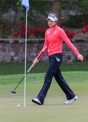 April 18, 2025, Los Angeles, California, USA: Yealimi Noh reacts after missing the hole during the second round of the JM Eagle LA Championship presented by Plastpro on Friday April 18, 2025 at El Caballero Country Club in Tarzana, California. ARIANA RUIZ PI Los Angeles USA - ZUMAp124 20250418_zaa_p124_032 Copyright: xArianaxRuizx