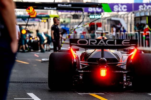 JEDDAH CORNICHE CIRCUIT, SAUDI ARABIA - APRIL 18: Max Verstappen, Red Bull Racing RB21 from Netherlands during the Saudi Arabian Grand Prix at Jeddah Corniche Circuit on Friday April 18, 2025 in Jeddah, Saudi Arabia (Photo by Michael Potts BSR Agency)