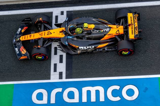 JEDDAH CORNICHE CIRCUIT, SAUDI ARABIA - APRIL 18: Lando Norris, McLaren F1 MCL39 from United Kingdom during the Saudi Arabian Grand Prix at Jeddah Corniche Circuit on Friday April 18, 2025 in Jeddah, Saudi Arabia (Photo by Michael Potts BSR Agency)