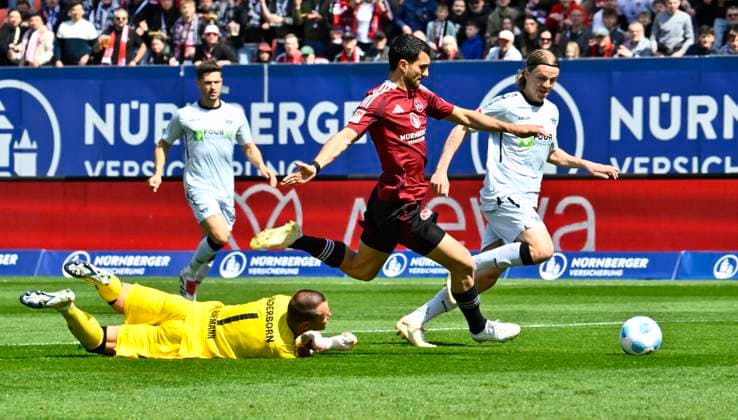 19 04 2024 Soccer Season 2024 2025 2 Soccer Bundesliga 30 Matchday 1 FC Nuremberg FCN Club SC Paderborn 07 SCP Sportfoto Zink xwoxzix DFL regulations prohibit any use of photographs as image sequences and or quasi video only for editorial use Mahir Emreli 30, 1 FC Nuremberg FCN scores Goal Goal shot for 1 0 against Manuel Riemann 1, SC Paderborn 07 Felix Götze 20, SC Paderborn 07