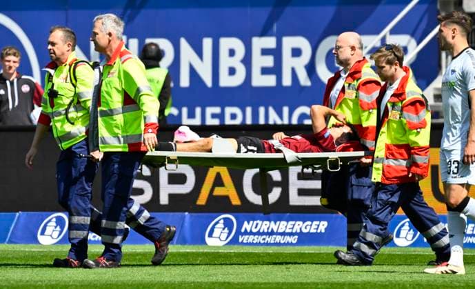 19 04 2024 Soccer Season 2024 2025 2 Soccer Bundesliga 30 Matchday 1 FC Nürnberg FCN Club SC Paderborn 07 SCP Sportfoto Zink xwoxzix DFL regulations prohibit any use of photographs as image sequences and or quasi video only for editorial use Jens Castrop 17, 1 FC Nürnberg FCN must give up injured Injury