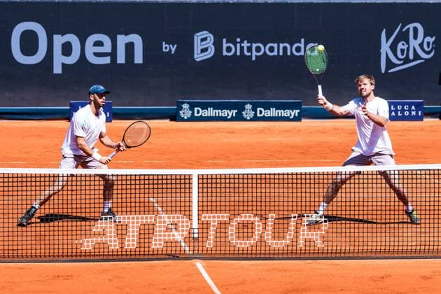 BMW Open Munich ATP 500 19 04 2025 Kevin Krawietz Germany and Tim Pütz Germany in doubles against Sander Gille Belgium and Jan Zielinski Poland , Semifinals BMW Open by Bitpanda Munich ATP 500 Day 8, Munich, MTTC Iphitos on 19 04 2025 Copyright: xBEAUTIFULxSPORTS Wunderlx